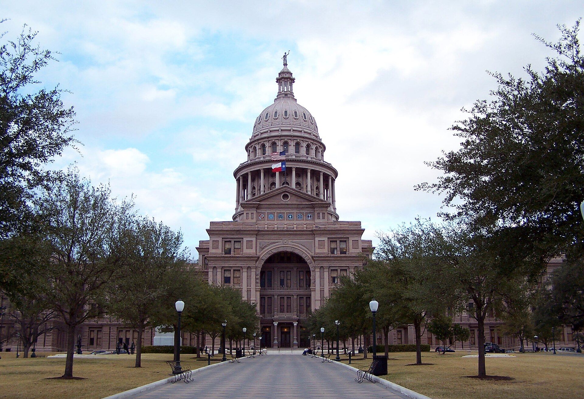 The Texas State Capitol at the end of a tree lined walkway in Austin, home of the marathon Richard Joseph Spinelli ran in 2024